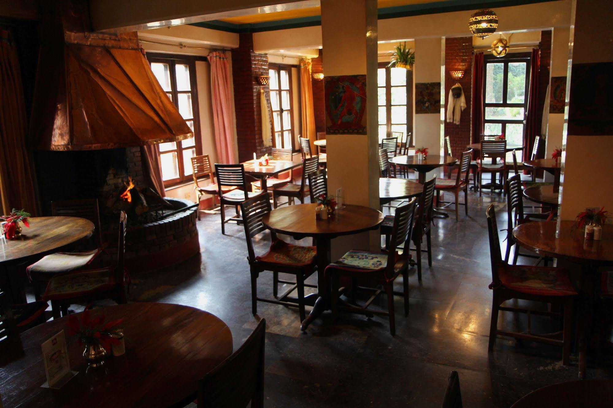 קטמנדו Hotel Vajra מראה חיצוני תמונה